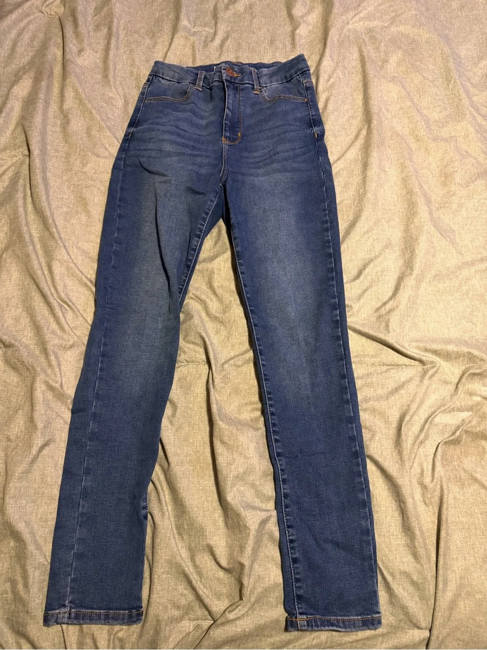 Bundle 2 pairs no boundaries high rise jeans